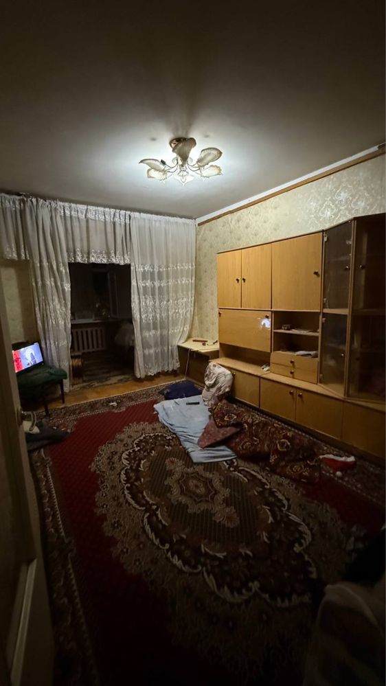 Продается квартира на Юнусабад 19 2/2/5