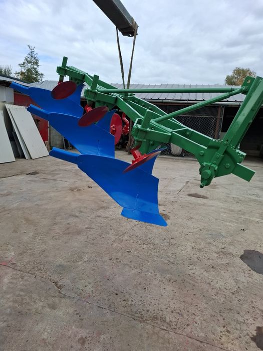 Pluguri reversibile ci 1 cap și cu 2