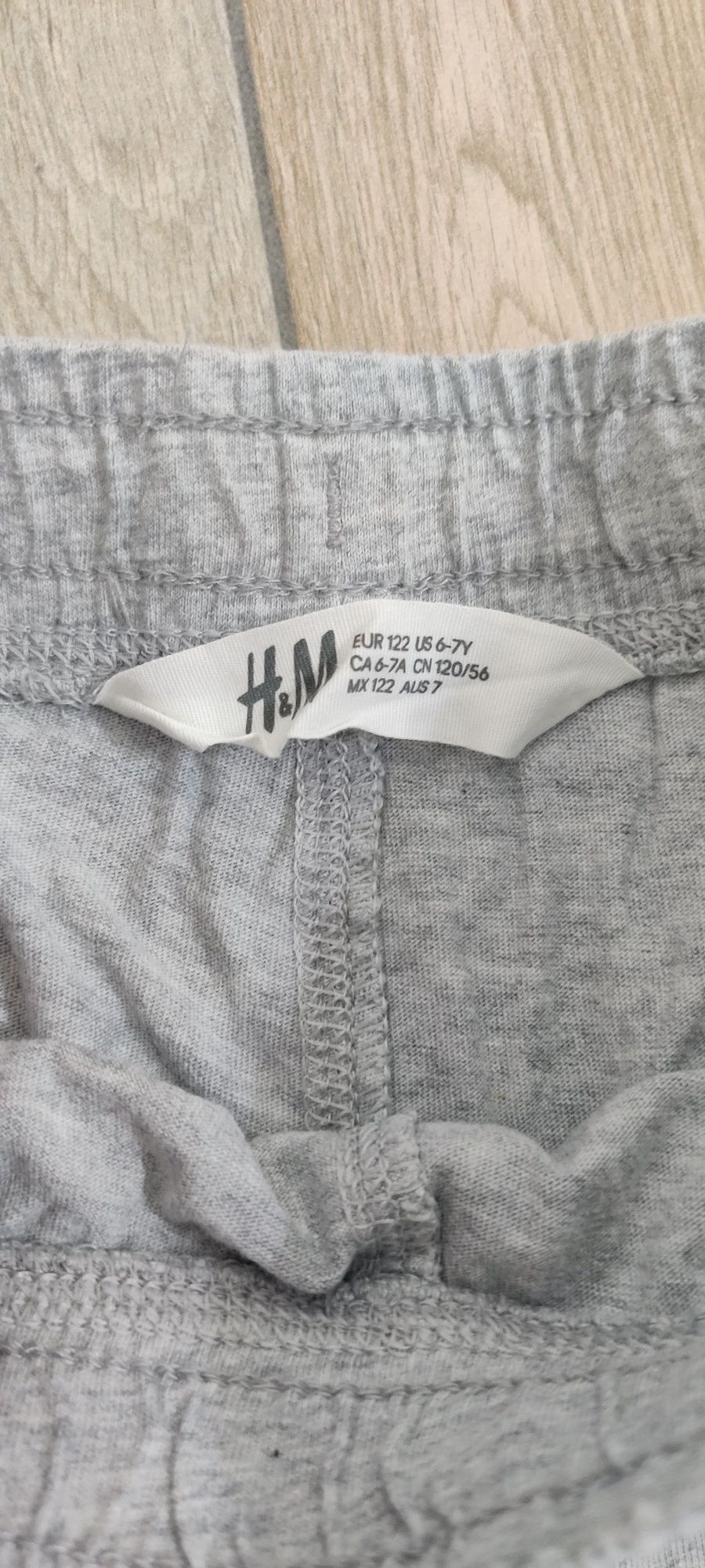 Pantaloni scurți pentru băieți. Pentru vârsta de 6-7 ani. Lot 30 lei