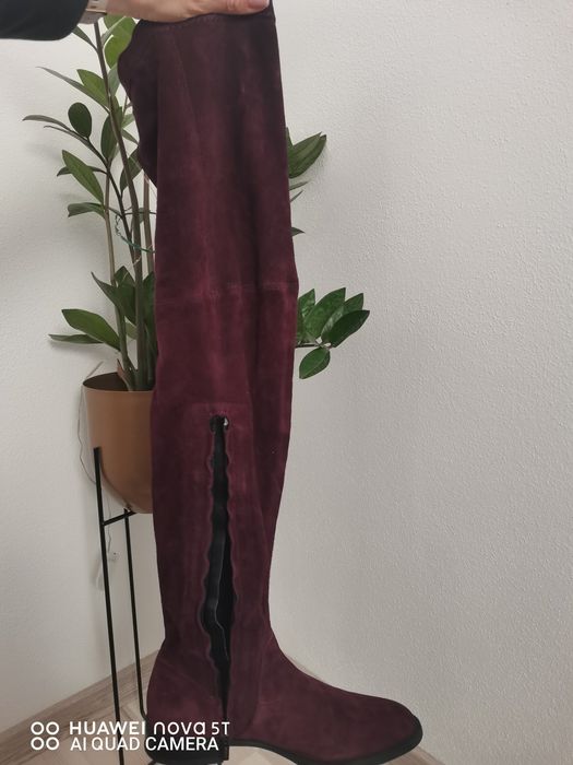 Vând cizme din piele întoarsă