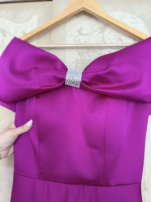 Rochie satinată fucsia