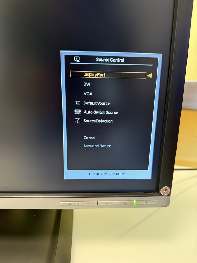 Монитор за компютър HP