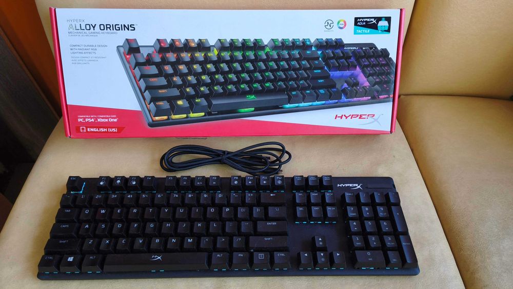 Геймърски компютър i5-12400F / RTX 3060Ti/32GB + ASUS 27" 144Hz GAMING