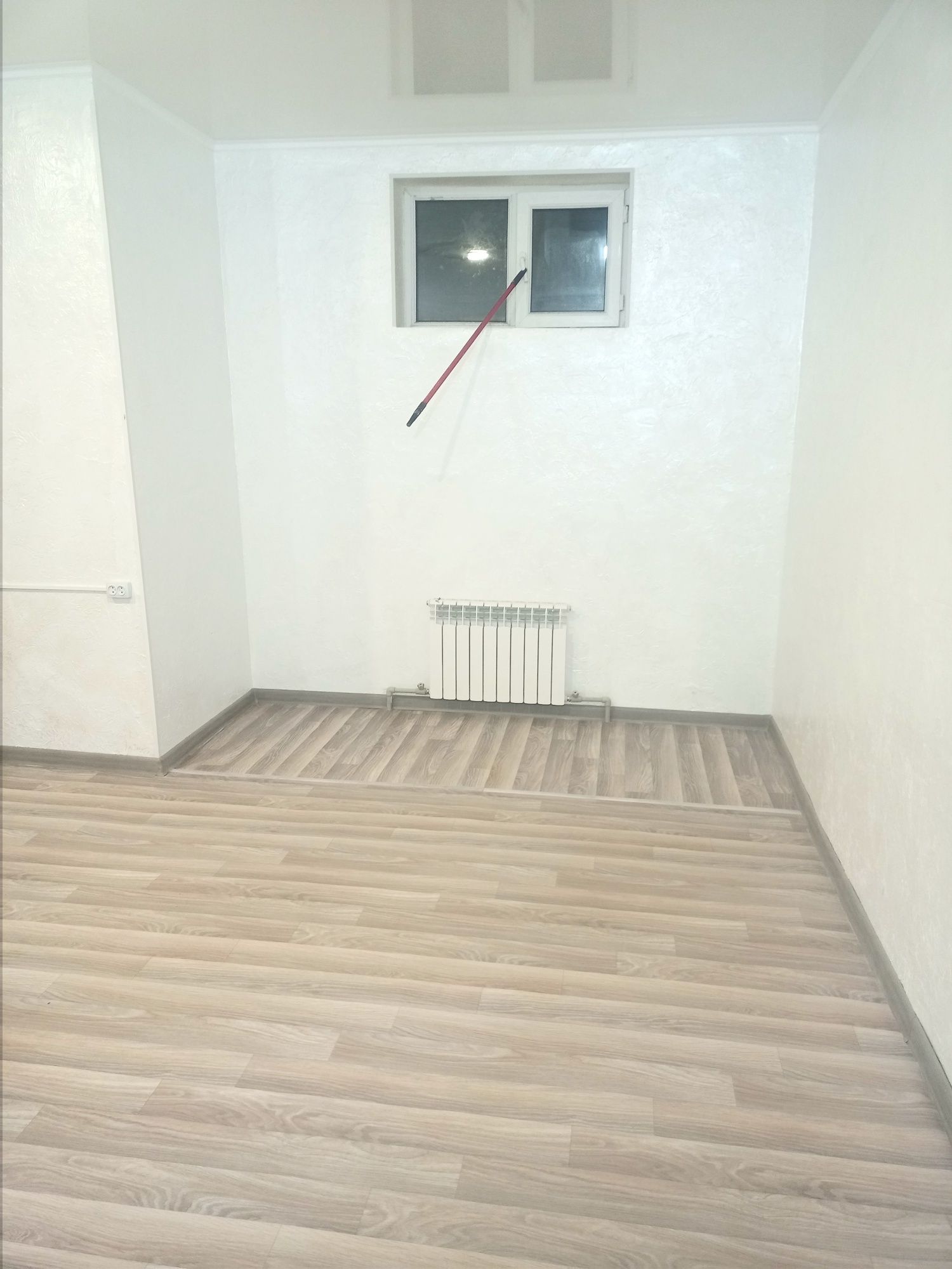 Продам помещение 34квмЦокольный этаж Алматы этаж