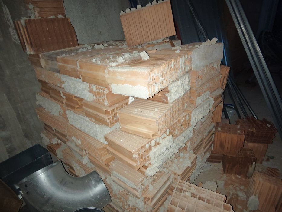 Тухли Винербергер - демонтирани - 5-6 бр. палета палета