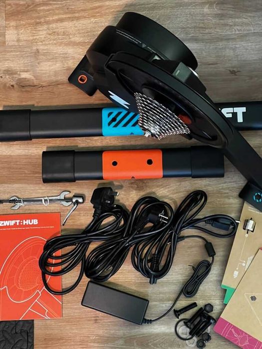Zwift Hub - 11-Speed Antrenor bicicleta ca nou
