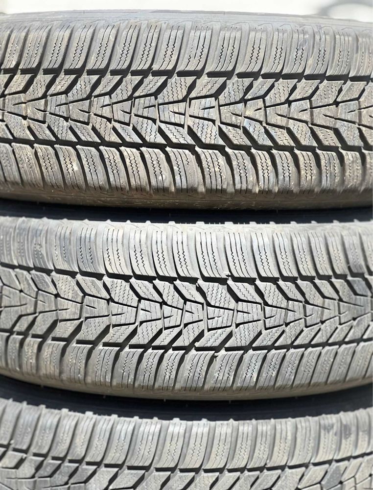 Зимни гуми 215 60 17 Hankook DOT 23