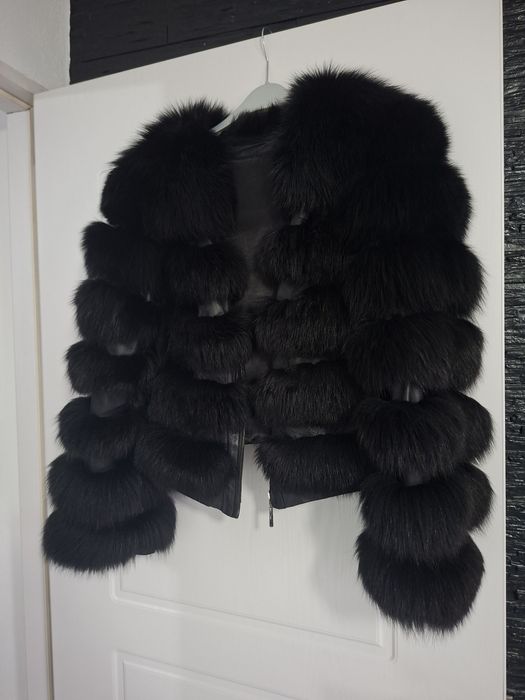 Vând haină de blană, naturală!