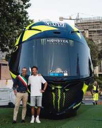 РАЗПРОДАЖБА Каски J.LORENZO и Valentino Rossi AGV Season 2018 1/5