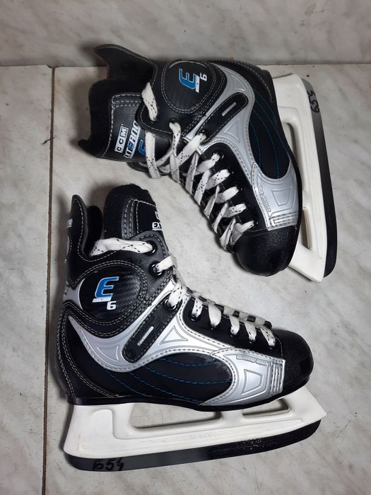 Patine hochei hochey 654 CCM marime 35 (22,5  cm) impecabile