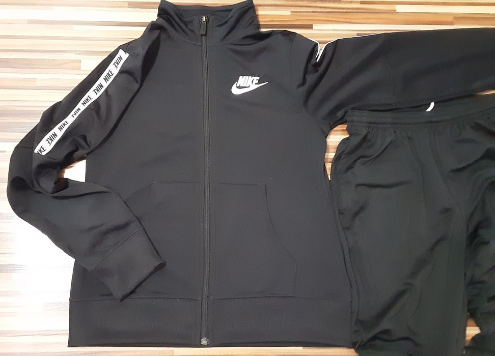 ( XL 158-170) NIKE PRO combate оригинални екип 2части, суитшърт,блуза