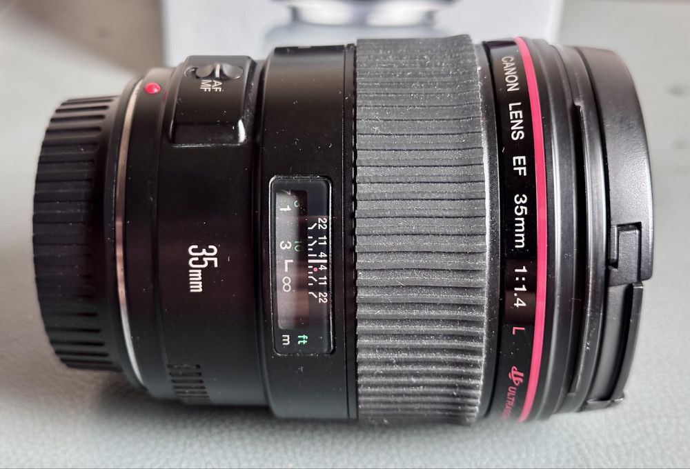 Canon 35mm f/1.4 L USM – prima versiune + cutie originală