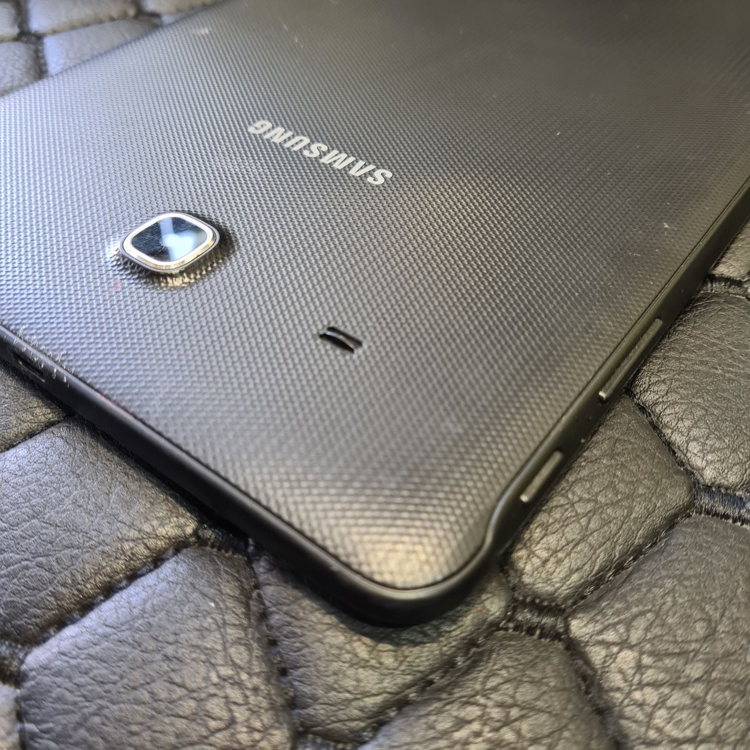 Samsung Galaxy Tab E 9.6 3G (SM-T561) 8GB, черен цвят