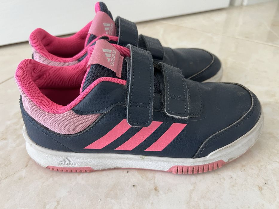 Adidas дестски обувки 35