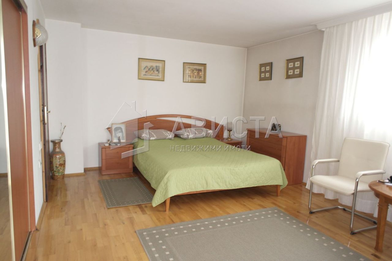 Продава се Четиристаен апартамент в София, Изток - 267 кв.м за 2735 €/кв.м - Снимка #11