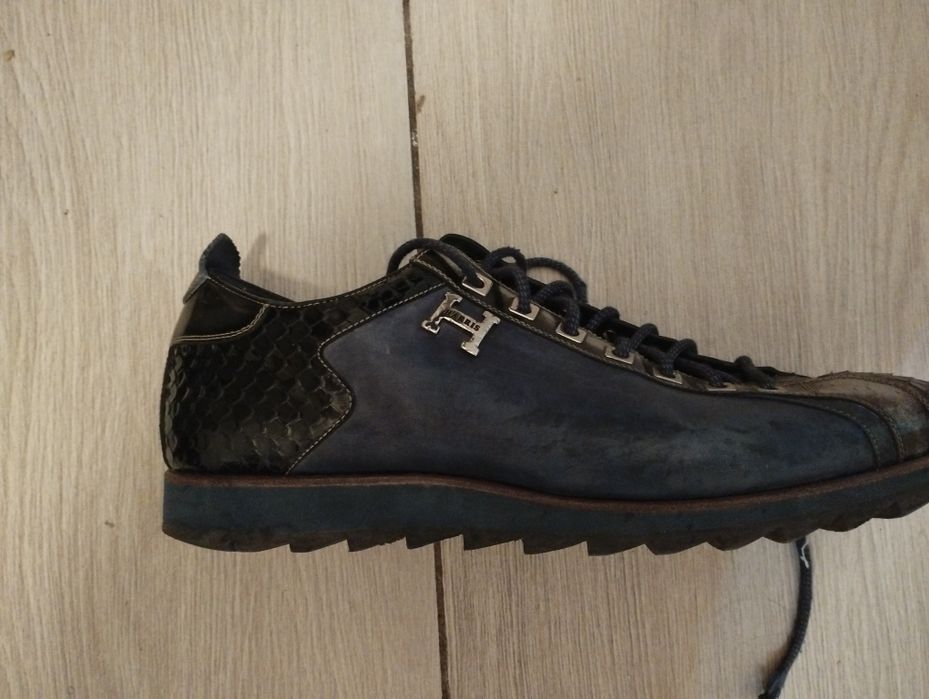 Продам кроссовки Harris