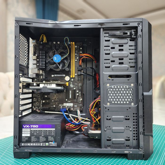 Продам компьютерный кейс