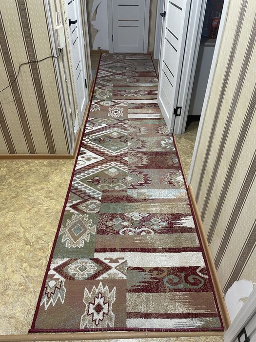 длинный палас для каридора, в хорошем состоянии