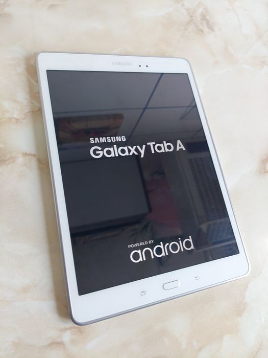 [Tab A] Vând tabletă Samsung Galaxy Tab A 9,7 [pe alb cu parolă] /poze