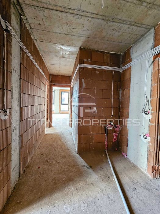 Продава се Тристаен апартамент в Пловдив, Остромила - 116 кв.м за 1254 €/кв.м - Снимка #8