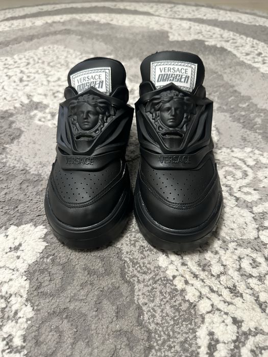 Versace odissea negri