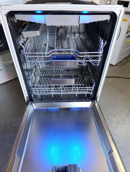 Съдомиялна SIEMENS за Пълно вграждане