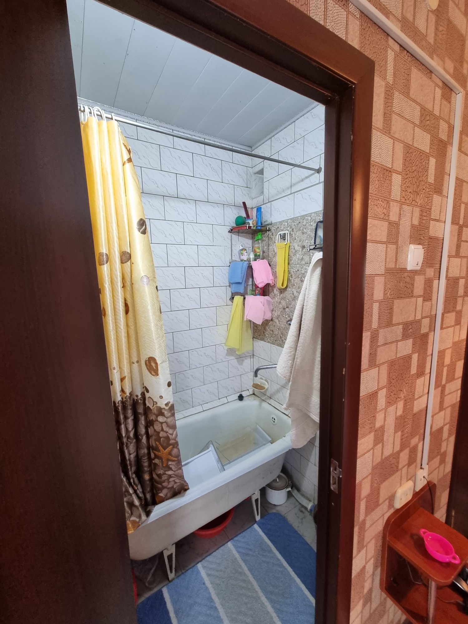Продаётся 2х комнатная квартира.