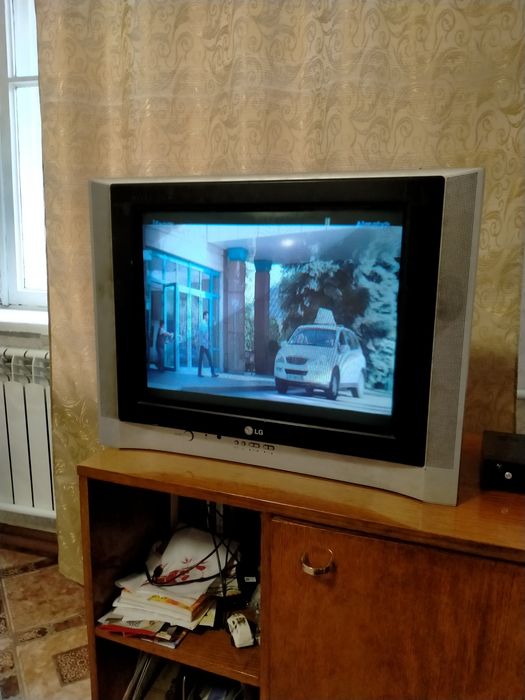 Телевизор цветной LG