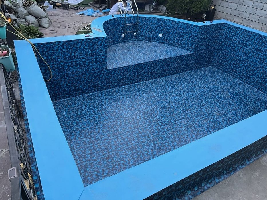 Строительство бассейнов, отделка чаши бассейна ПВХ пленкой, монтаж