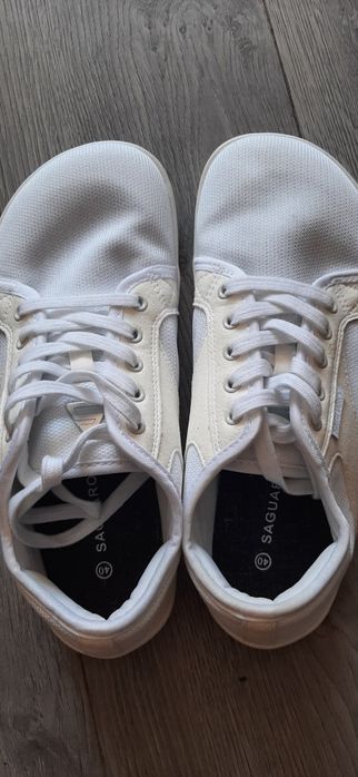 Saguaro, barefoot, 40