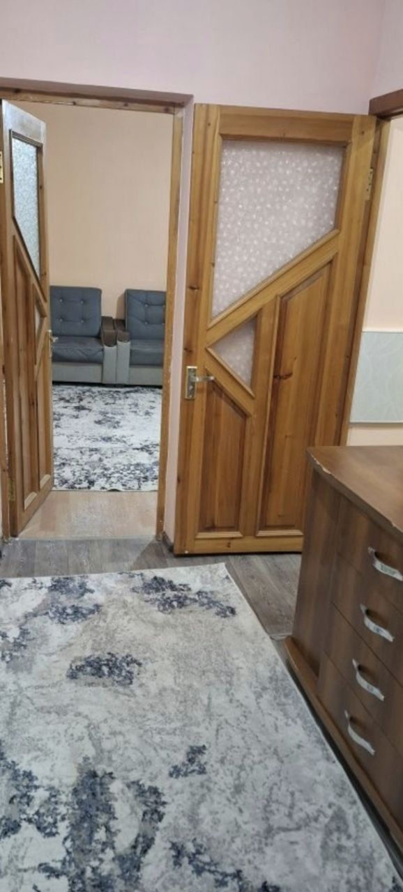 Yunsobod 11 kvartlda arendaga 2 xonali uy bor