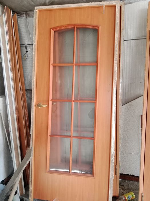 Бу есик сатылады он мын бес штук бар