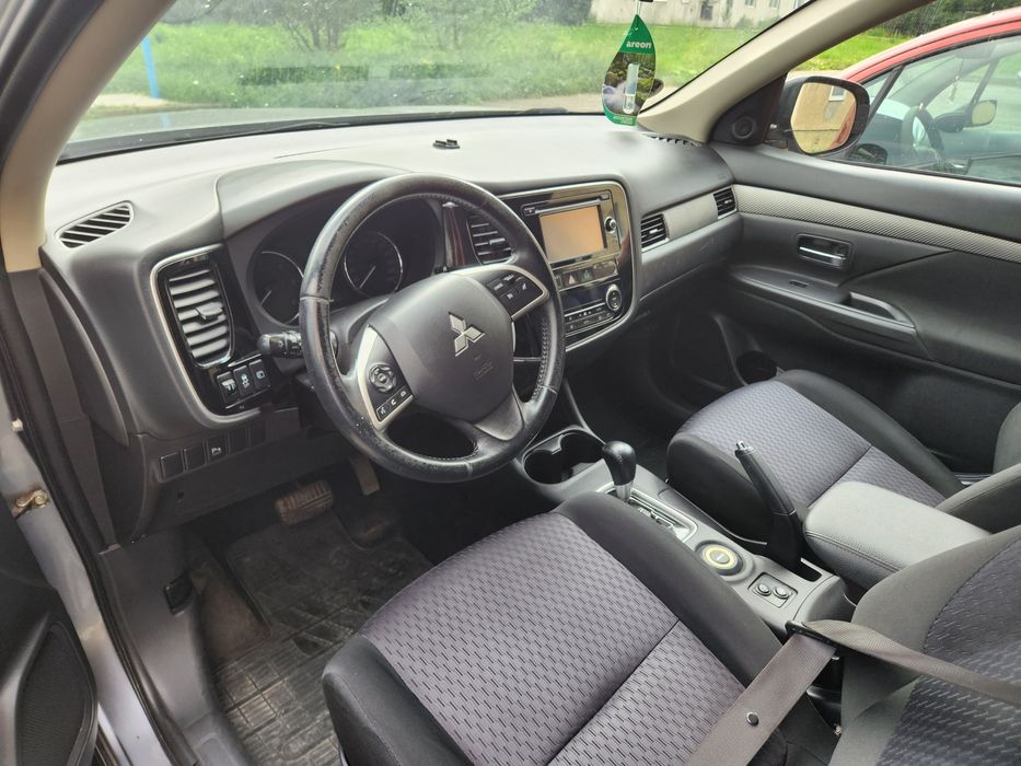 Mitsubishi Outlander