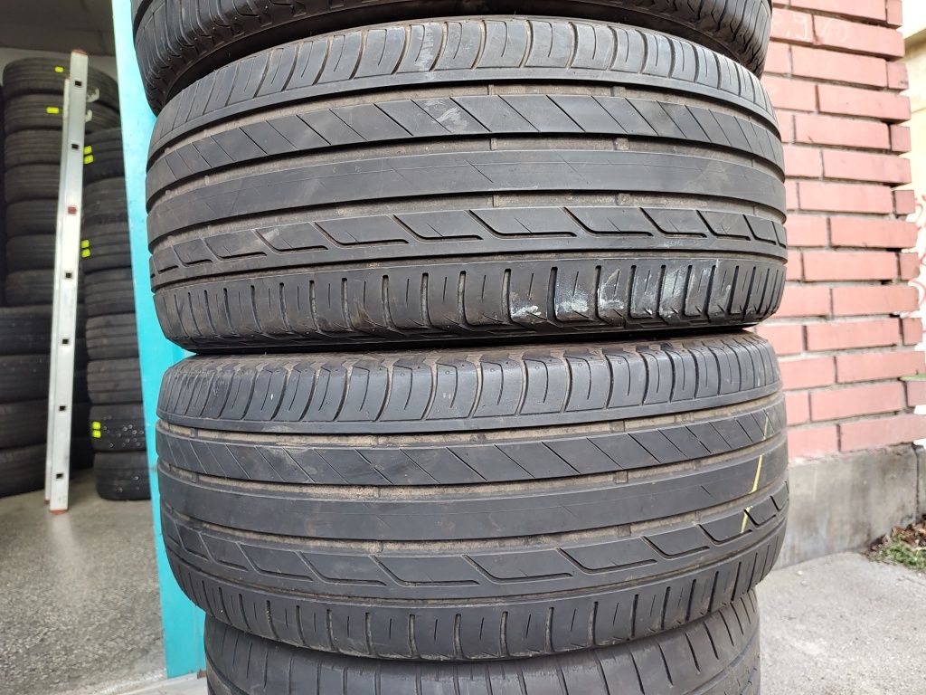 Продавам 4 летни гуми 215/50/18 Bridgestone