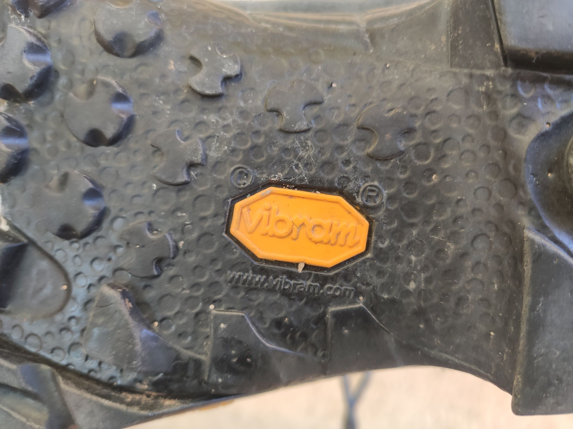 Ghete Vibram originale