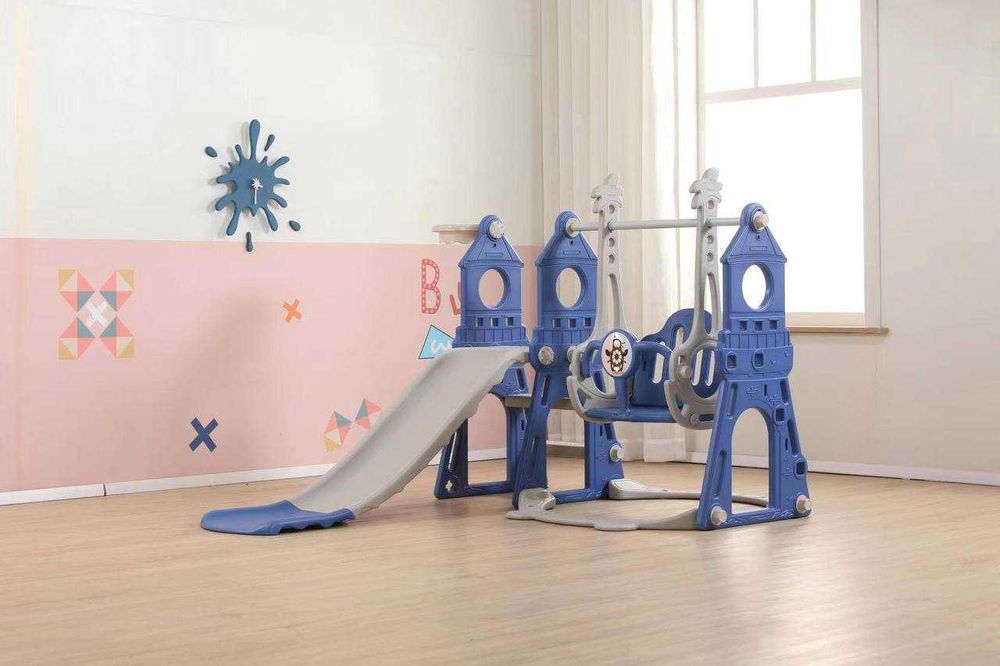 Горка. Качеля. Баскетбольное кольцо.