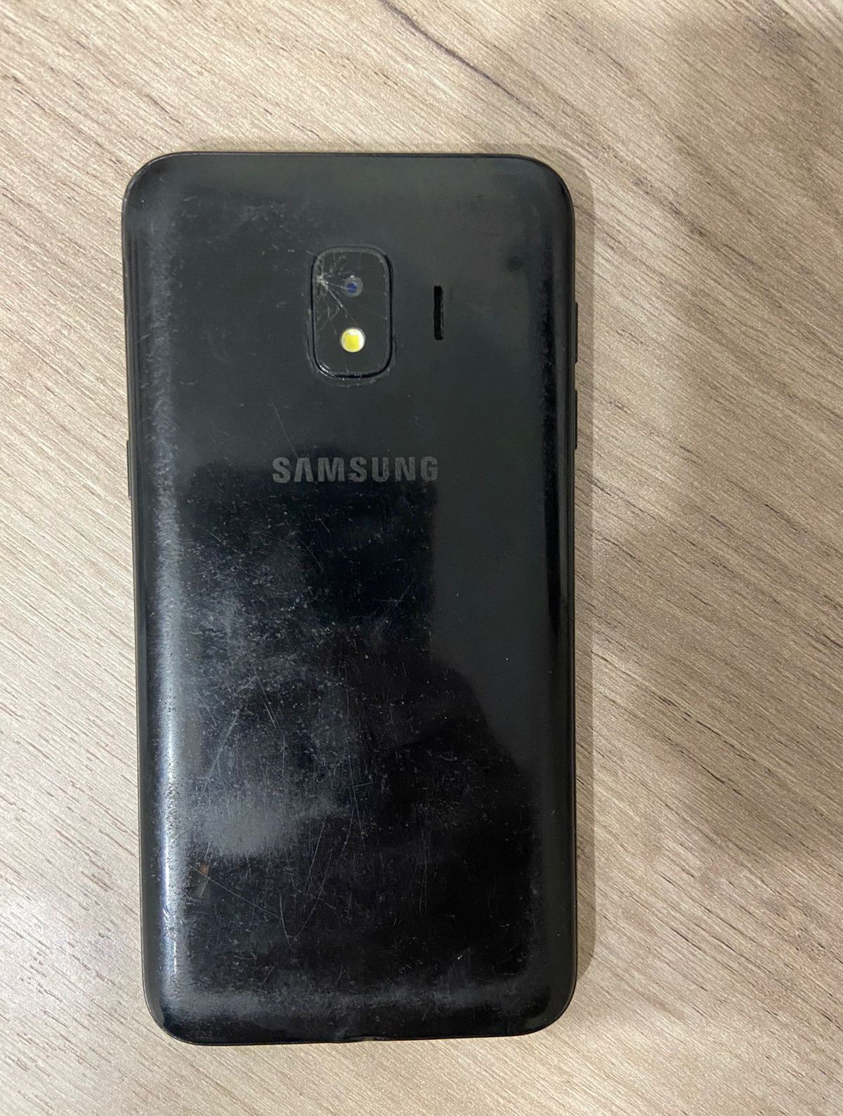 Продам Samsung galaxy
Все работает нормально, не глючит

З