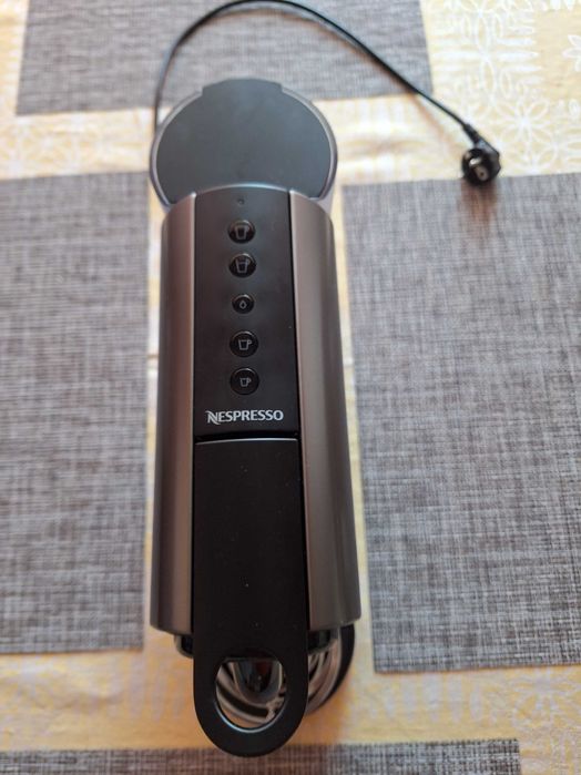 Кафемашина Nespresso Citiz Platinum с капсули