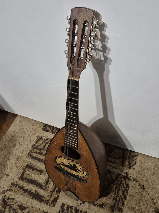 Mandolina veche de colectie