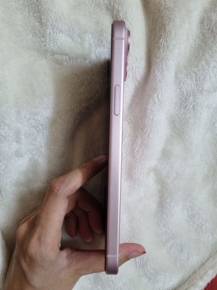 Продавам iPhone 15 plus pink / розов 256GB