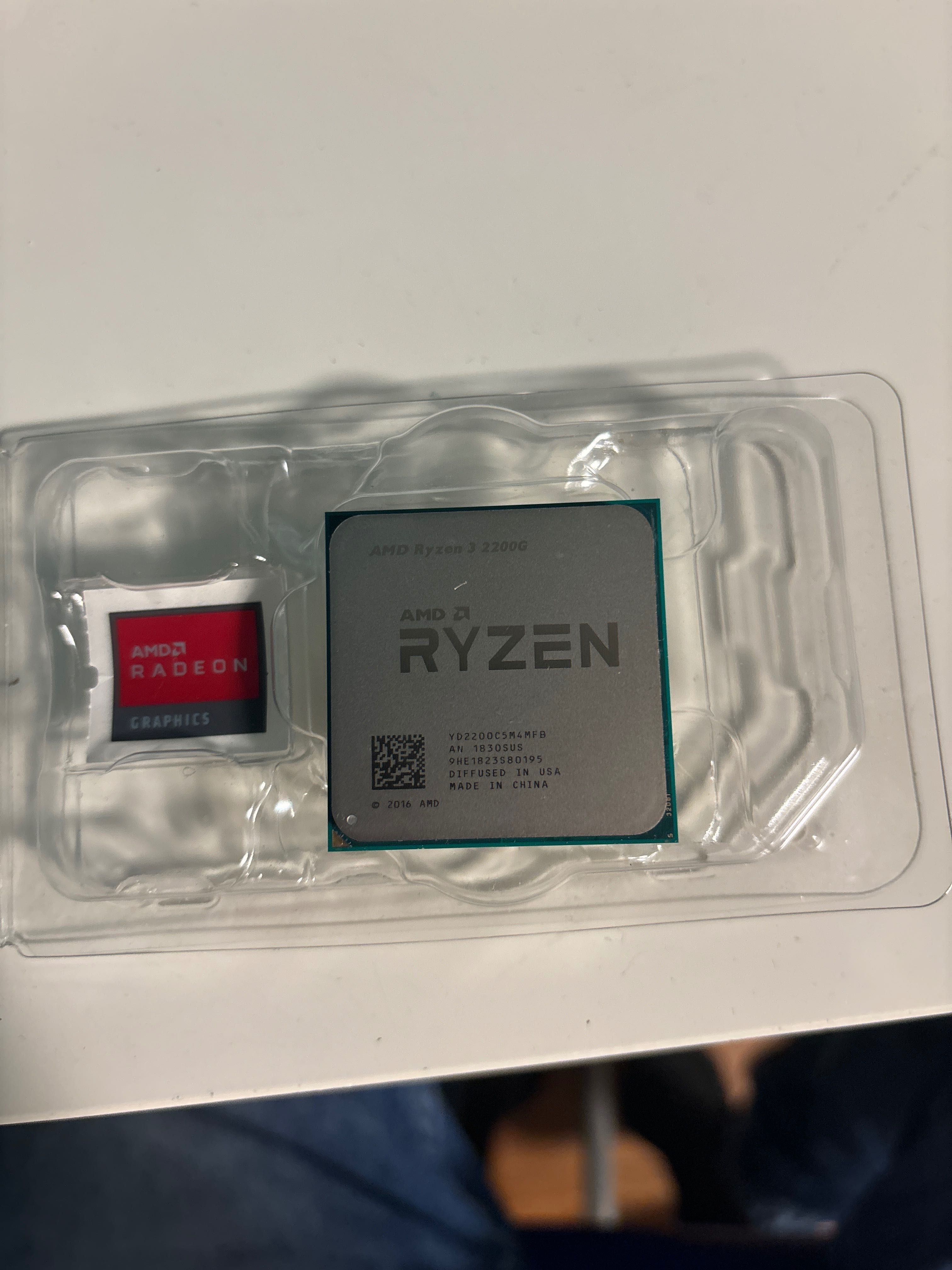 Процесор Ryzen 3 2200G