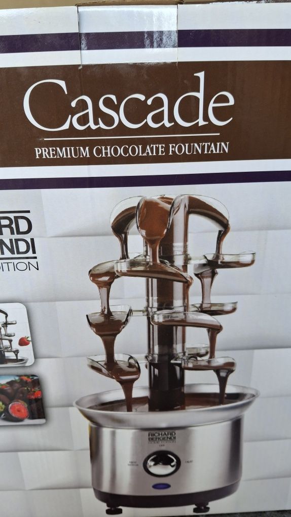 Cascadă ciocolată 150 lei.