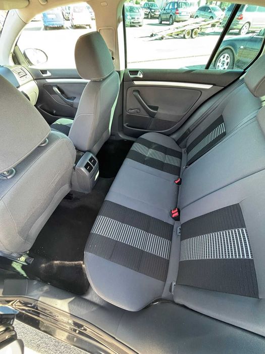 VW Golf 1.6 Mpi United/Climatronic/Scaune incalzite/comenzi volan