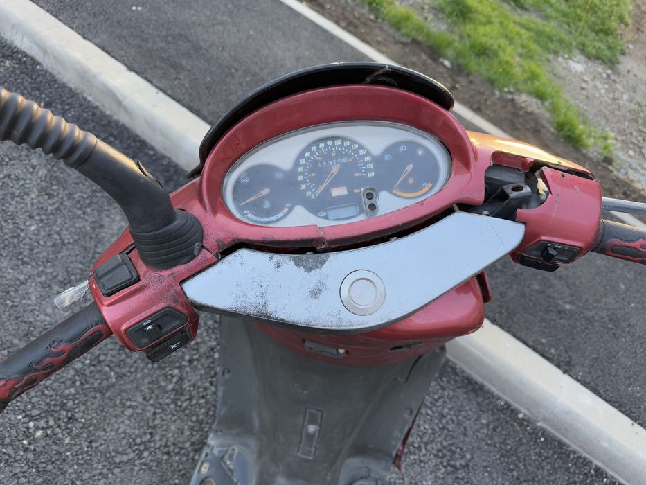 Vând scuter Aprilia