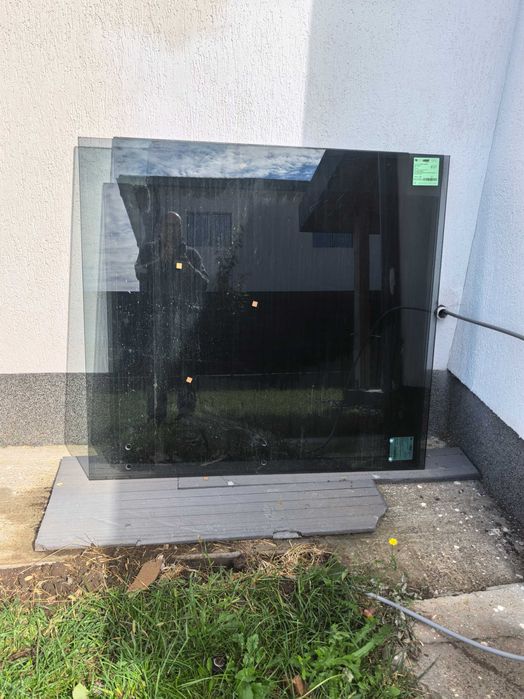 Vand 7 foi de sticla pentru balustrada