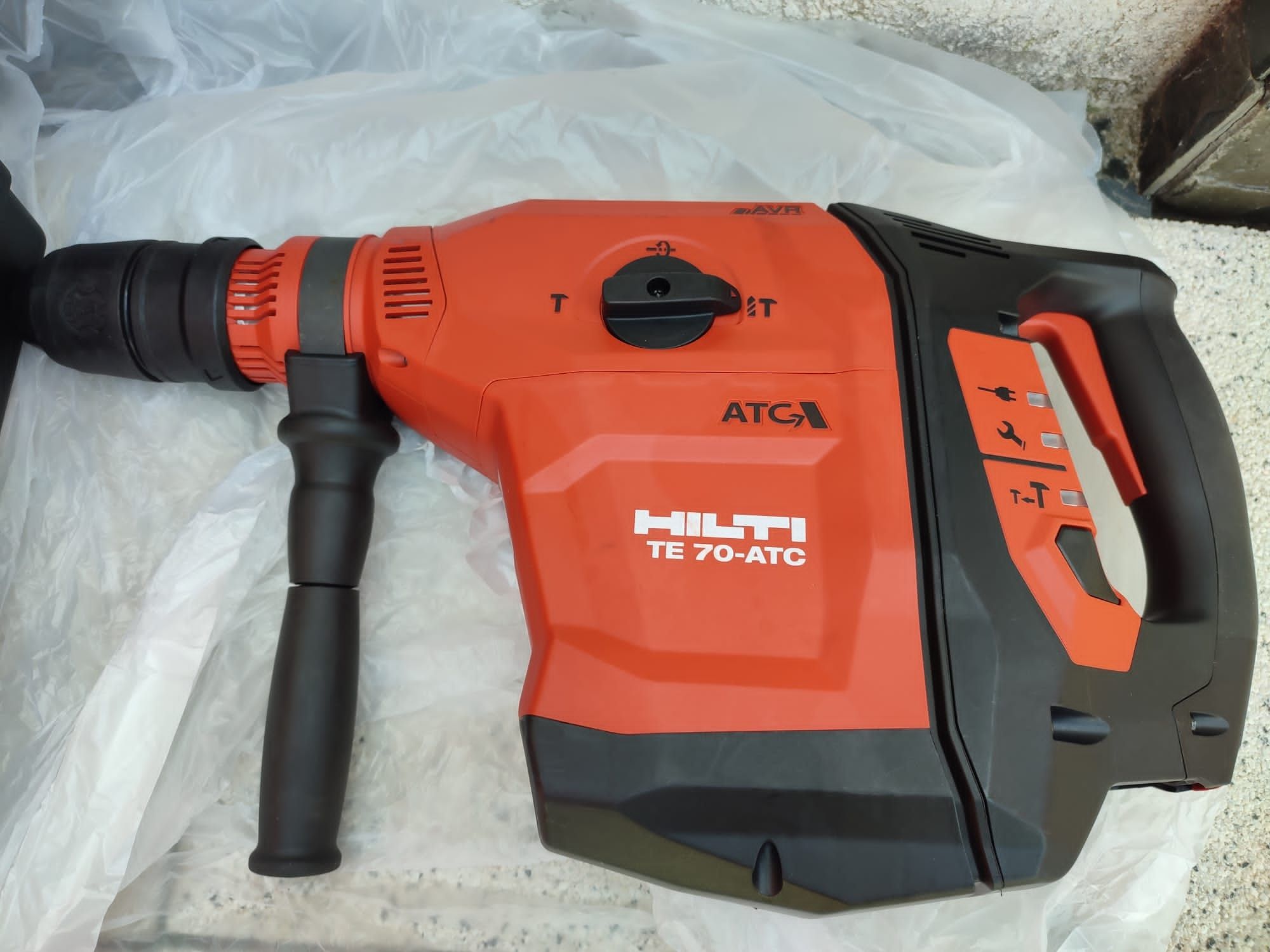 Hilti ,Milwaukee rotopercutor noi