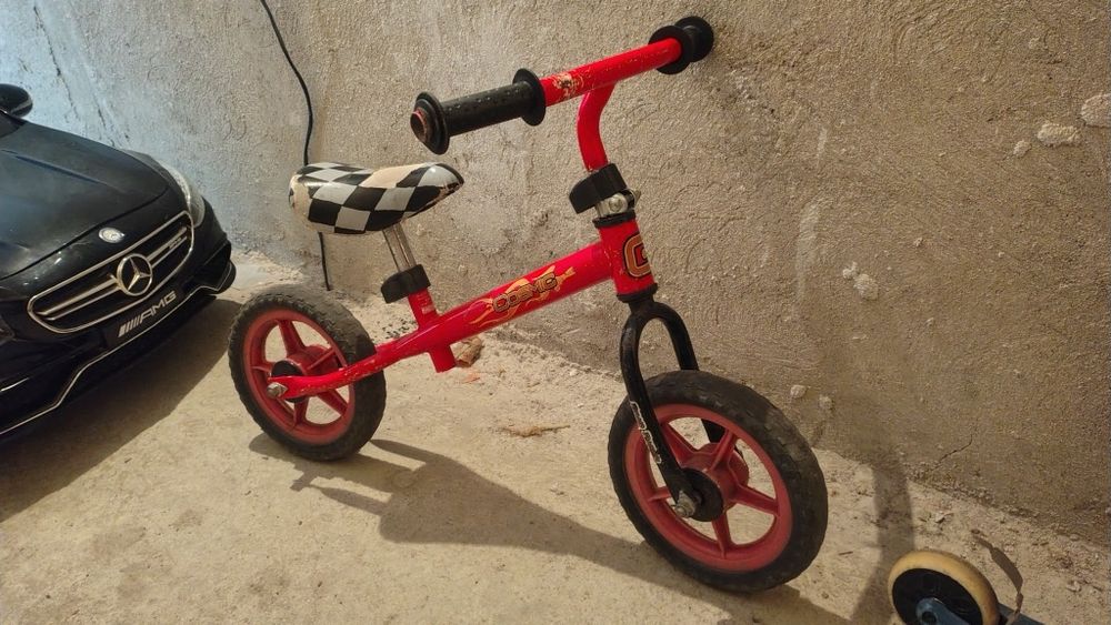 Детско балансно колело + подарък тротинетка, 35 лв