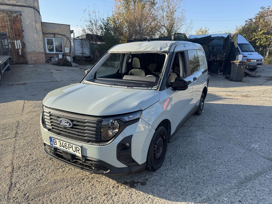 Vand Ford Transit Courier 2024 Avariat