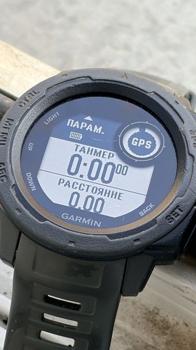 Смарт часы. Garmin Instinct