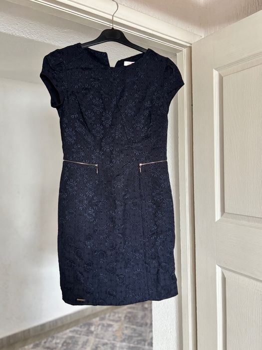 Елегантна рокля.